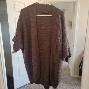 Maurices Size 2 brown short sleeve cardigan